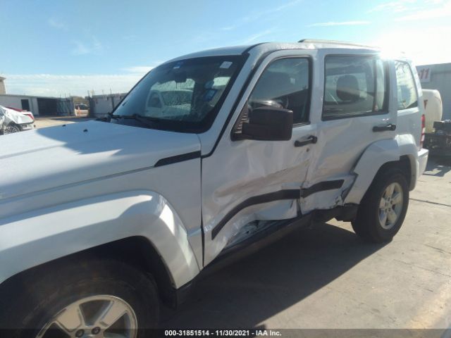 Photo 5 VIN: 1C4PJLAK3CW171484 - JEEP LIBERTY 