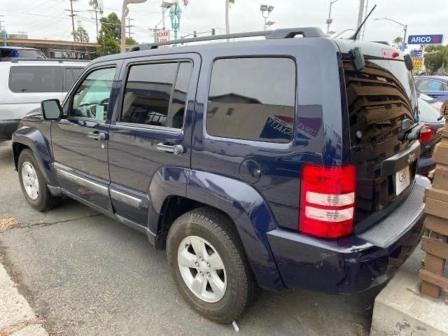 Photo 2 VIN: 1C4PJLAK3CW208162 - JEEP LIBERTY SP 