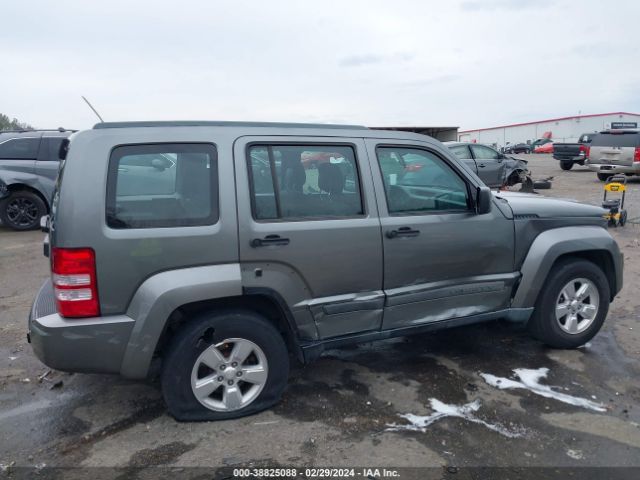 Photo 5 VIN: 1C4PJLAK5CW127406 - JEEP LIBERTY 