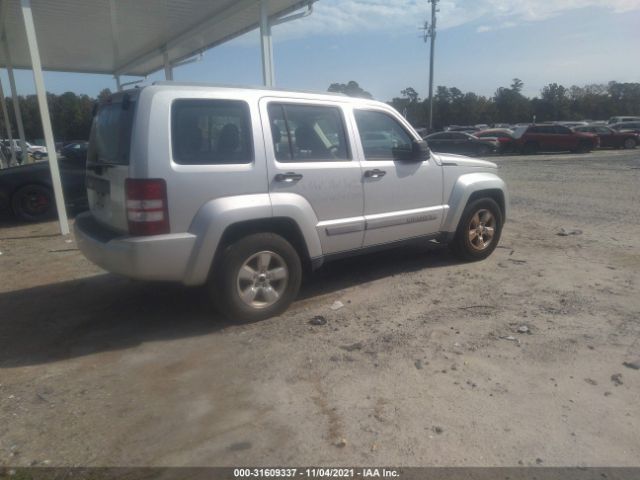 Photo 3 VIN: 1C4PJLAK5CW157375 - JEEP LIBERTY 