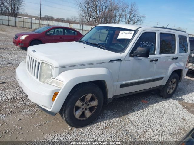 Photo 1 VIN: 1C4PJLAK5CW166674 - JEEP LIBERTY 