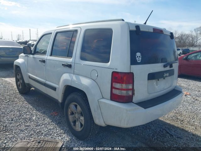 Photo 2 VIN: 1C4PJLAK5CW166674 - JEEP LIBERTY 