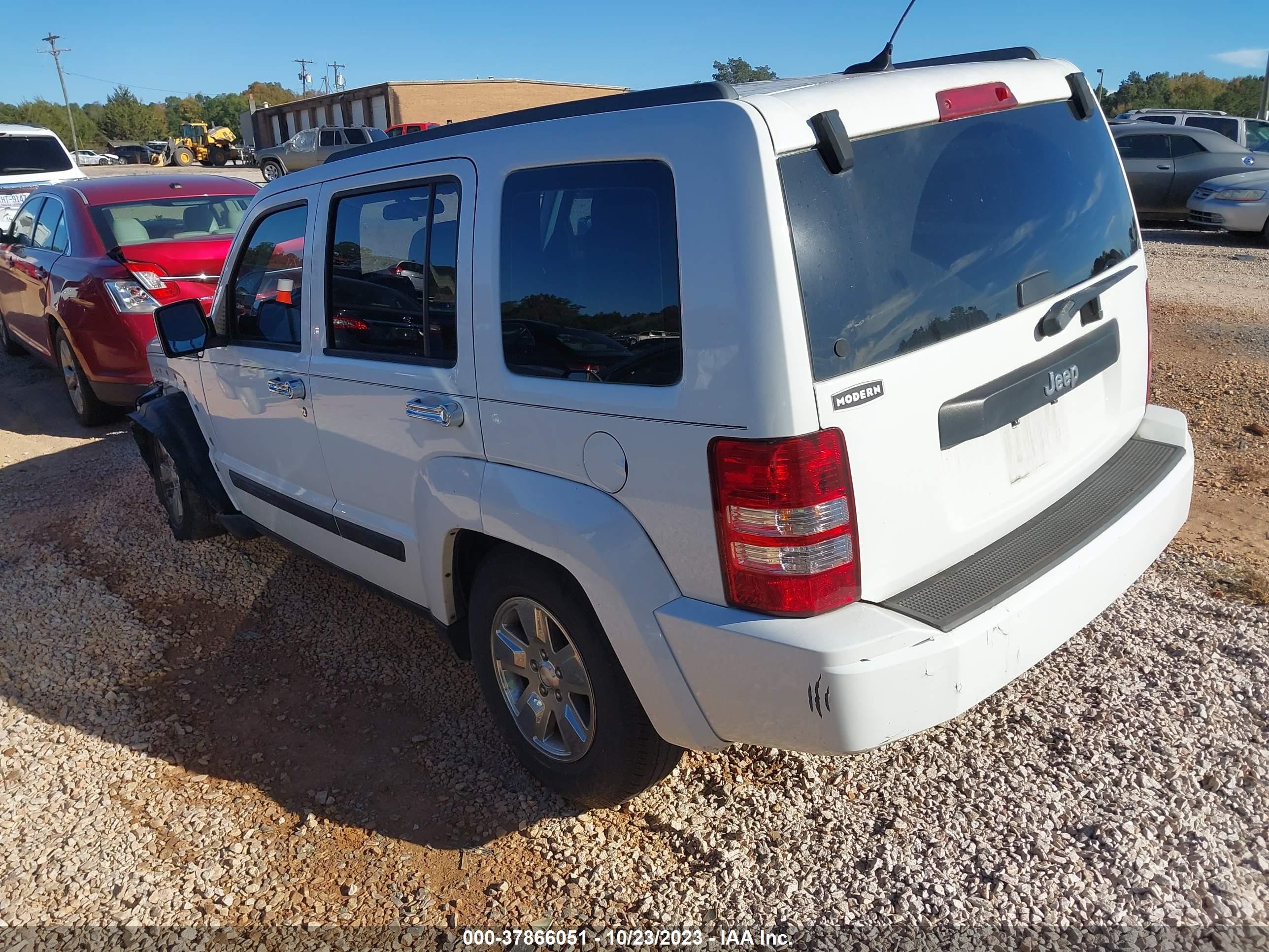 Photo 2 VIN: 1C4PJLAK5CW213976 - JEEP LIBERTY (NORTH AMERICA) 