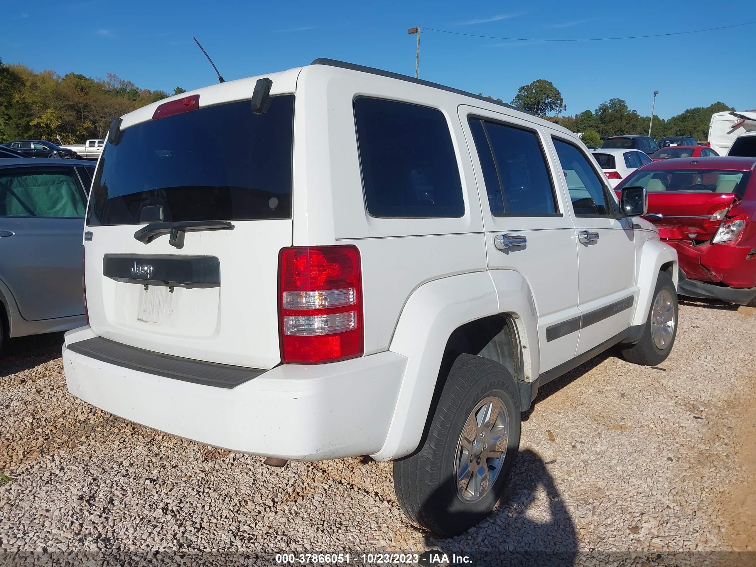 Photo 3 VIN: 1C4PJLAK5CW213976 - JEEP LIBERTY (NORTH AMERICA) 