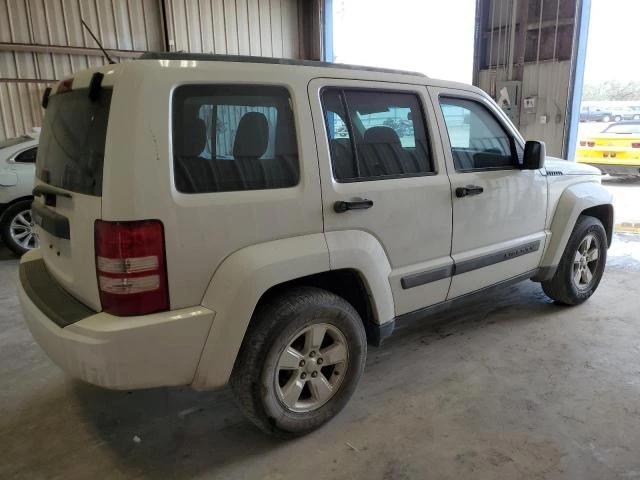 Photo 2 VIN: 1C4PJLAK6CW135448 - JEEP LIBERTY SP 