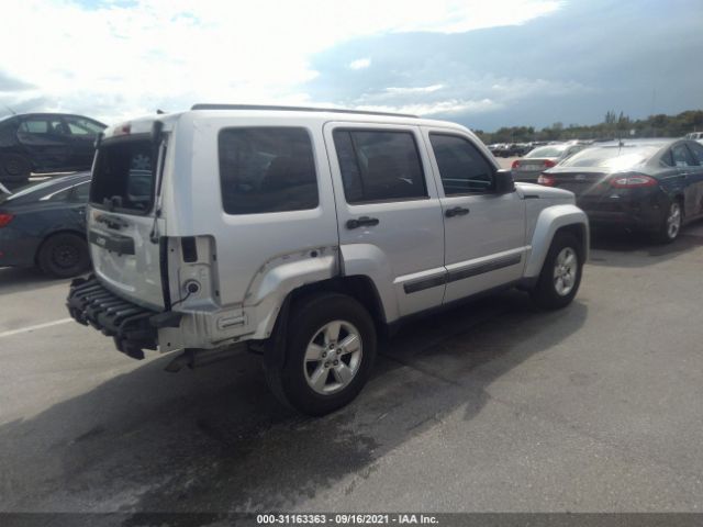 Photo 3 VIN: 1C4PJLAK6CW165954 - JEEP LIBERTY 