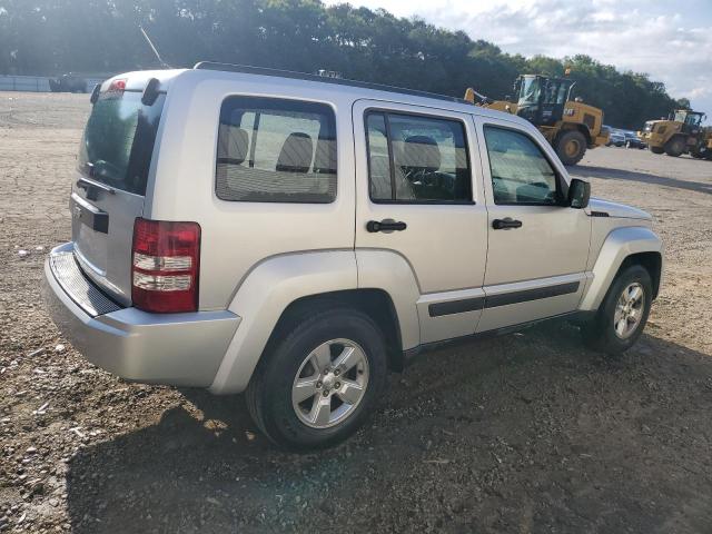 Photo 2 VIN: 1C4PJLAK7CW120683 - JEEP LIBERTY 