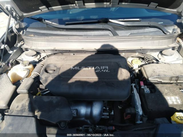 Photo 9 VIN: 1C4PJLCB0GW370561 - JEEP CHEROKEE 