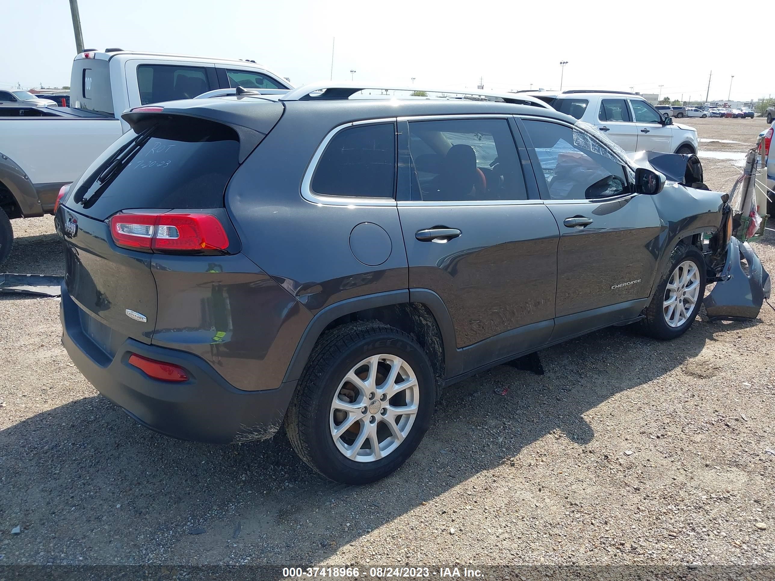 Photo 3 VIN: 1C4PJLCB0HW586427 - JEEP CHEROKEE 