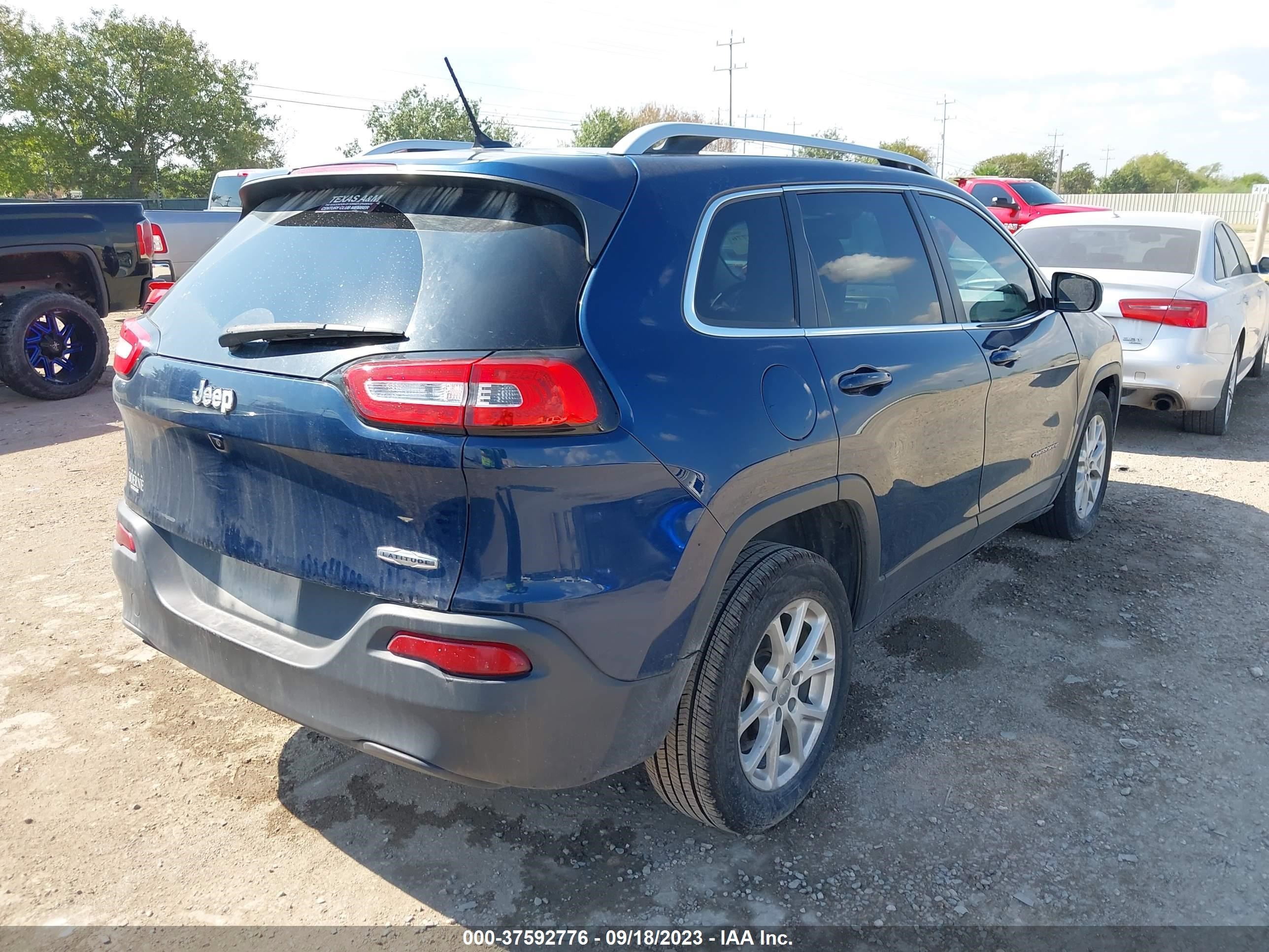 Photo 3 VIN: 1C4PJLCB0JD605706 - JEEP CHEROKEE 