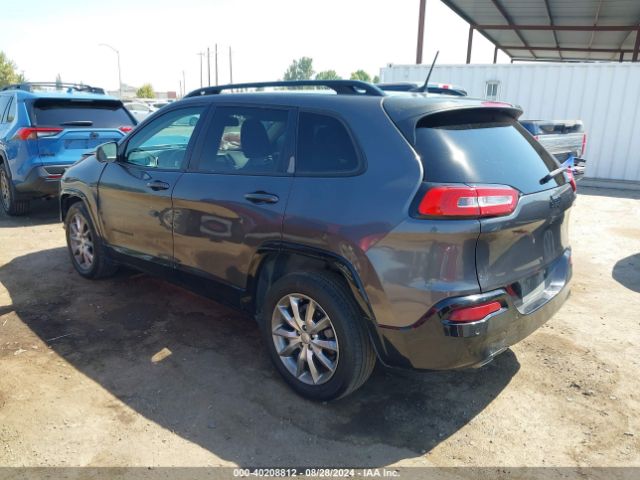 Photo 2 VIN: 1C4PJLCB0JD615345 - JEEP CHEROKEE 