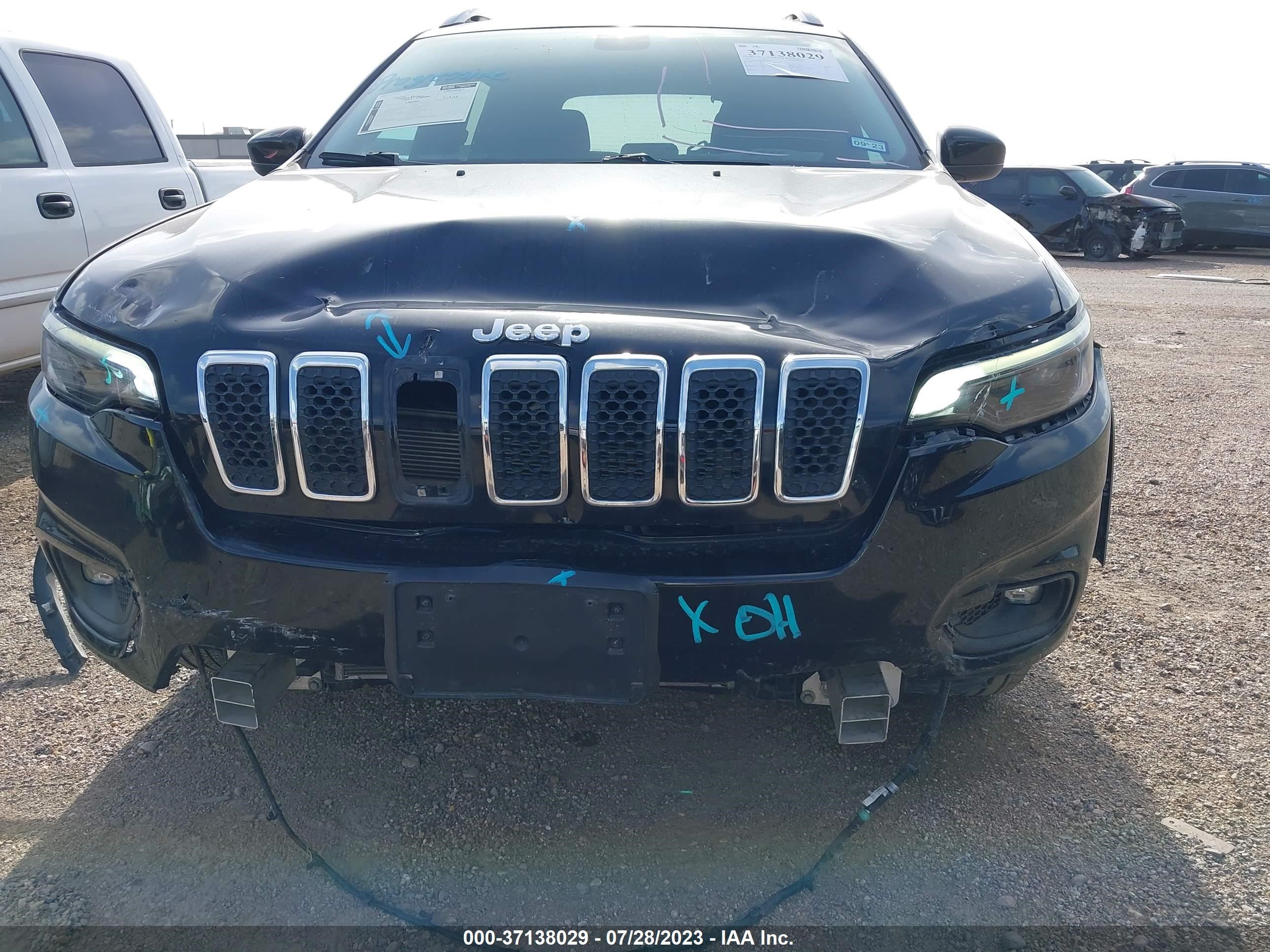 Photo 12 VIN: 1C4PJLCB0KD148249 - JEEP CHEROKEE 