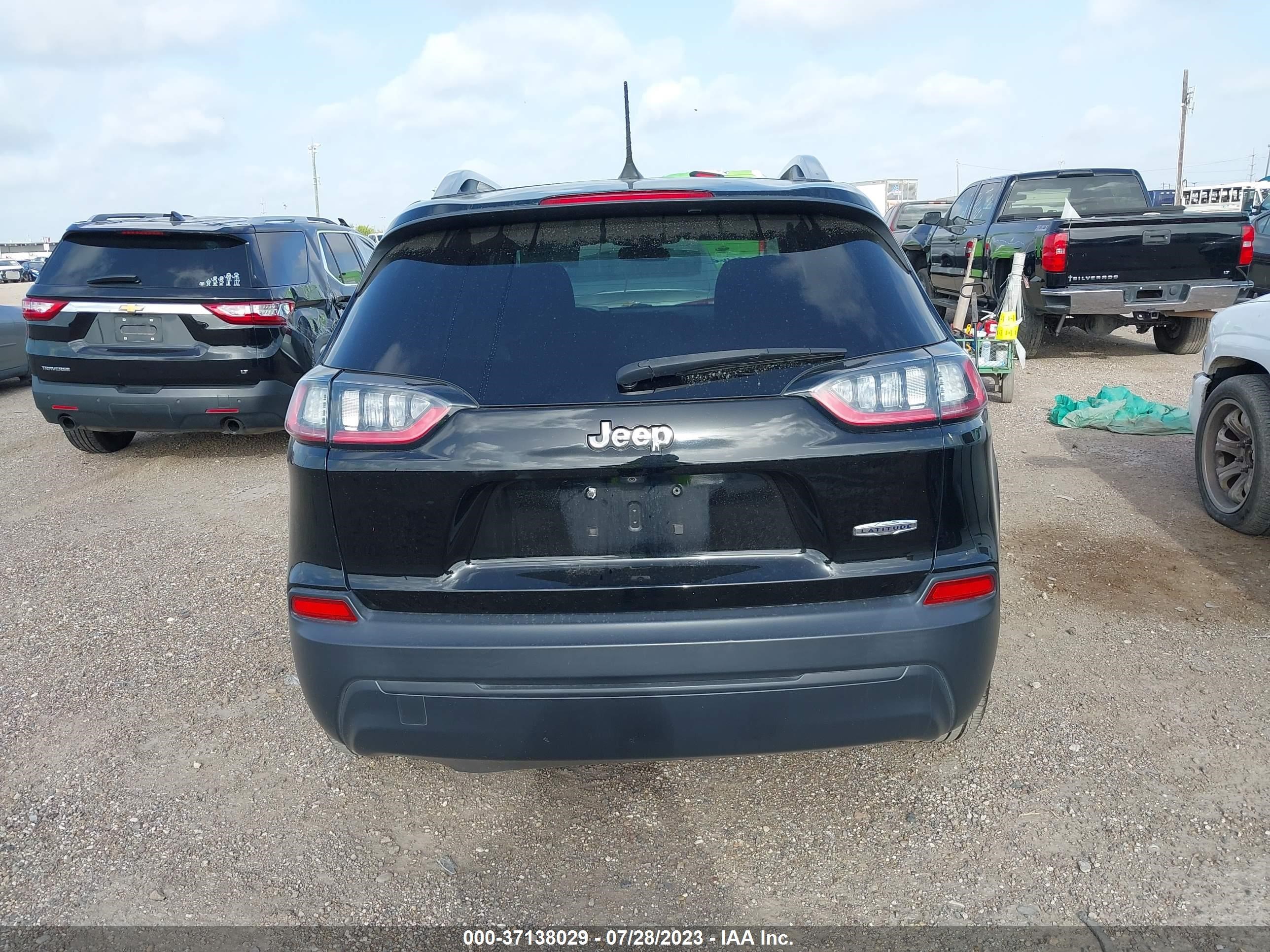 Photo 16 VIN: 1C4PJLCB0KD148249 - JEEP CHEROKEE 