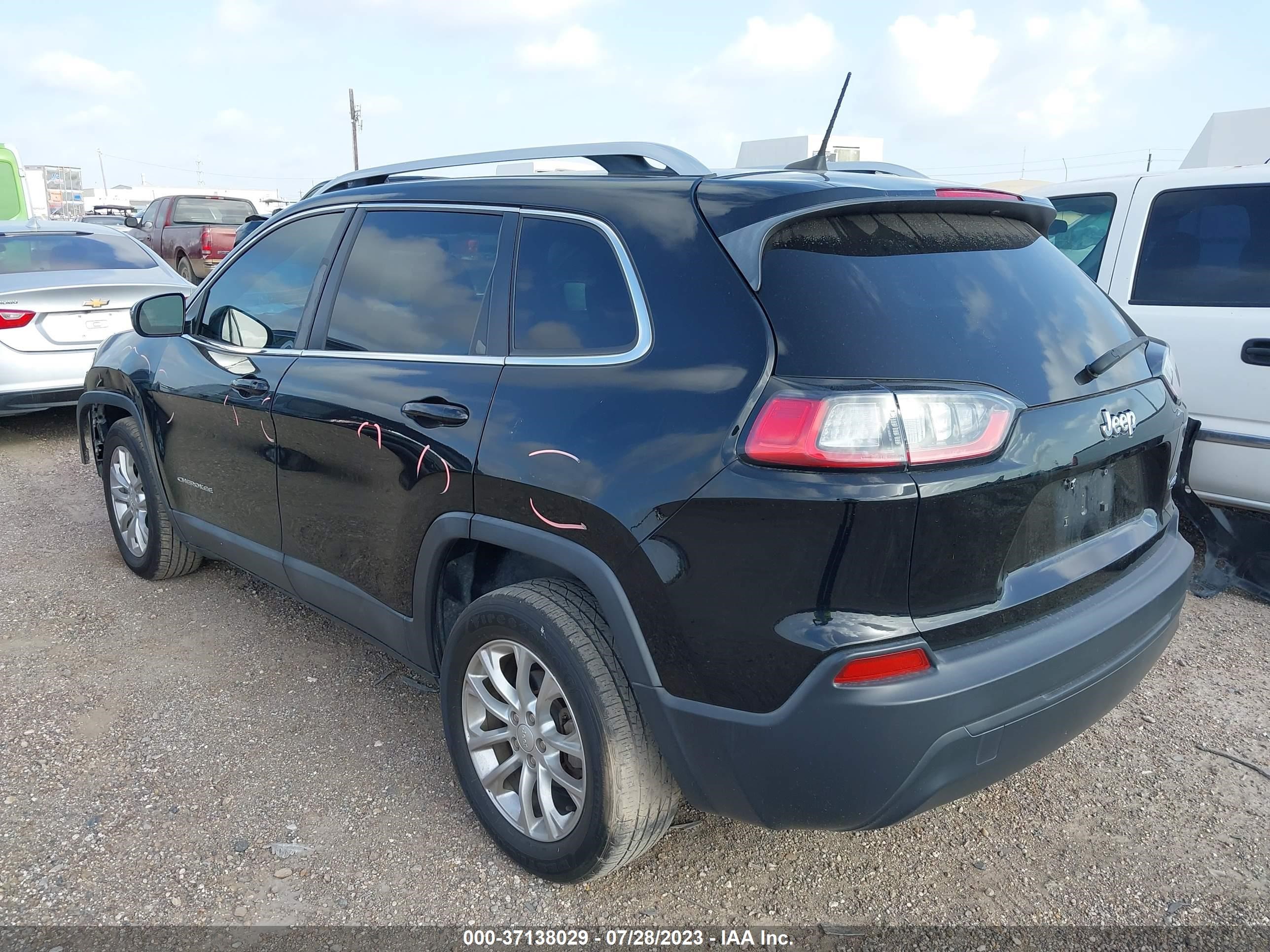 Photo 2 VIN: 1C4PJLCB0KD148249 - JEEP CHEROKEE 