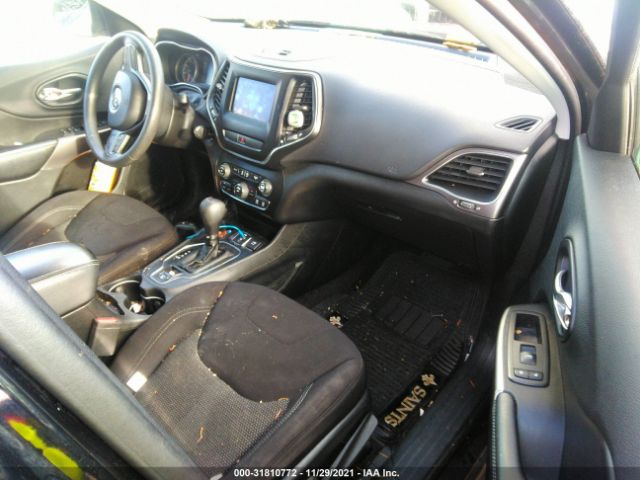 Photo 4 VIN: 1C4PJLCB0KD187276 - JEEP CHEROKEE 