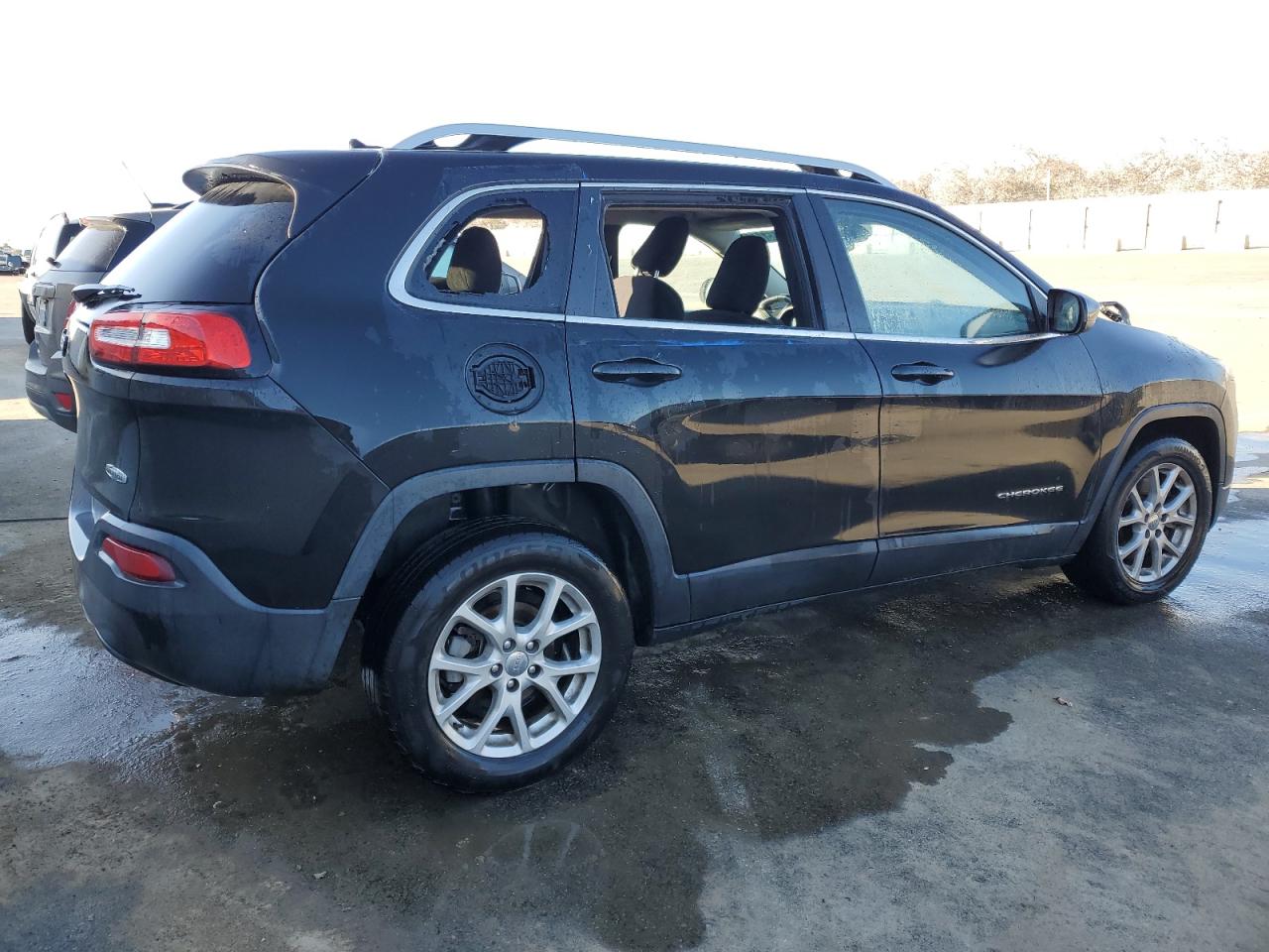 Photo 2 VIN: 1C4PJLCB1FW507778 - JEEP GRAND CHEROKEE 