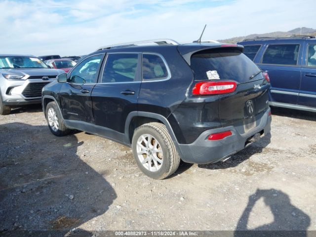 Photo 2 VIN: 1C4PJLCB1FW793678 - JEEP CHEROKEE 