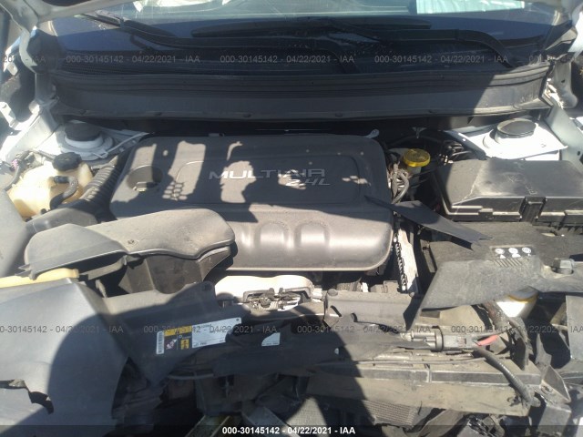 Photo 9 VIN: 1C4PJLCB1GW288466 - JEEP CHEROKEE 