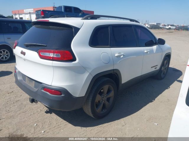 Photo 3 VIN: 1C4PJLCB1GW307324 - JEEP CHEROKEE 