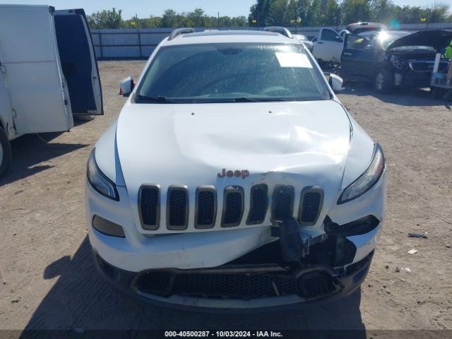 Photo 5 VIN: 1C4PJLCB1GW307324 - JEEP CHEROKEE 