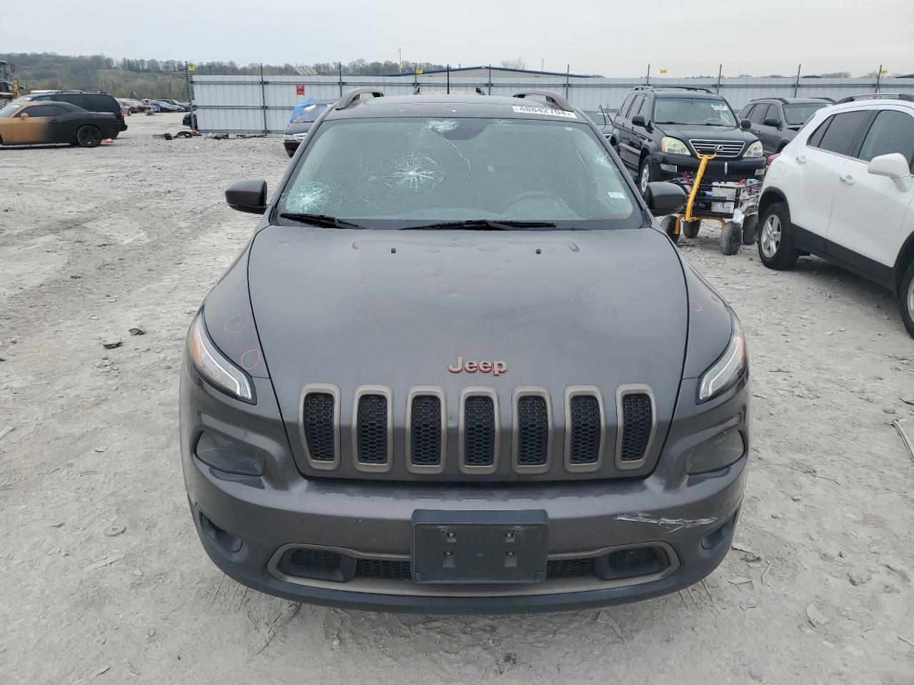 Photo 4 VIN: 1C4PJLCB1GW369855 - JEEP GRAND CHEROKEE 