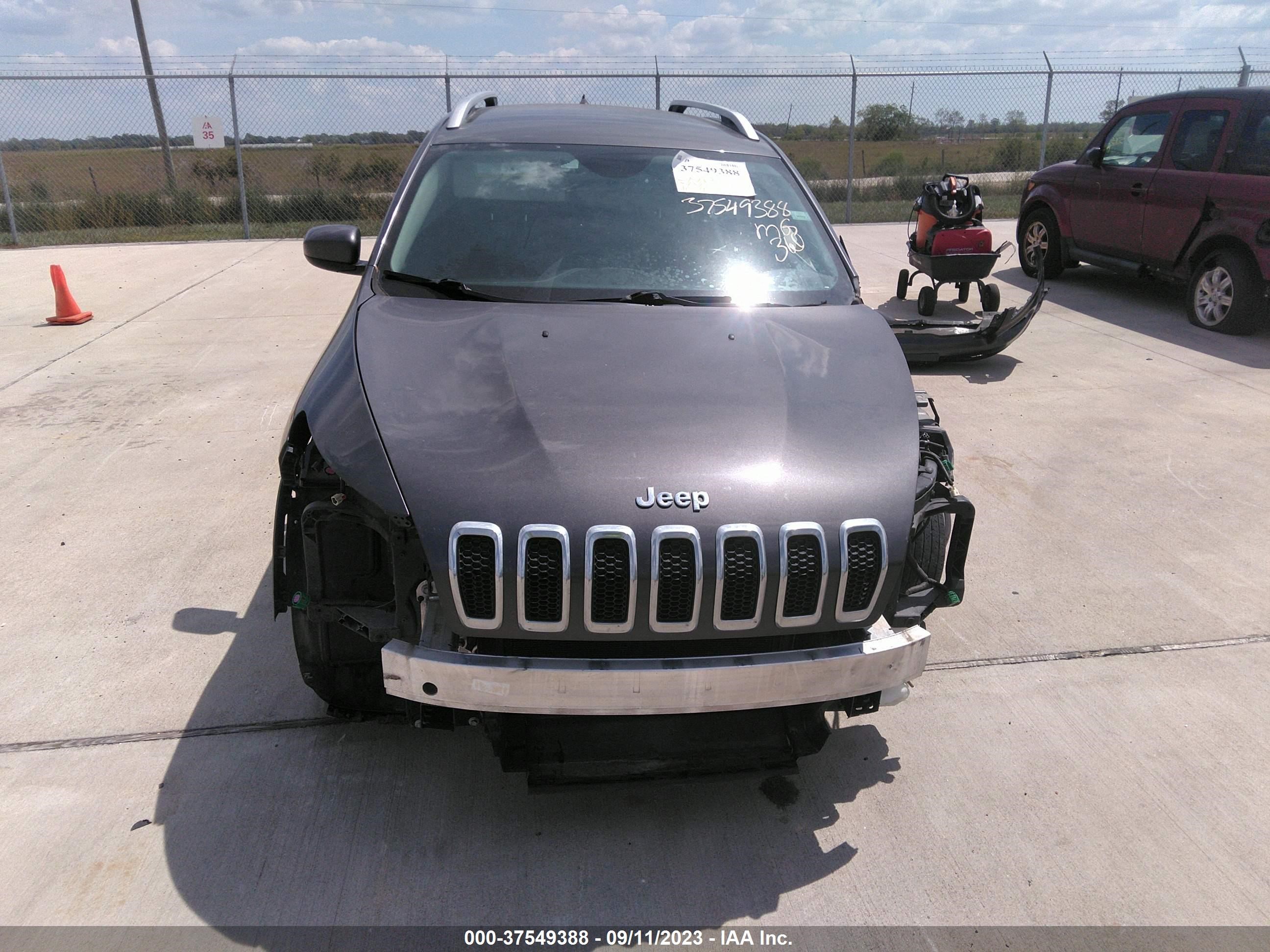 Photo 12 VIN: 1C4PJLCB1HW507749 - JEEP CHEROKEE 