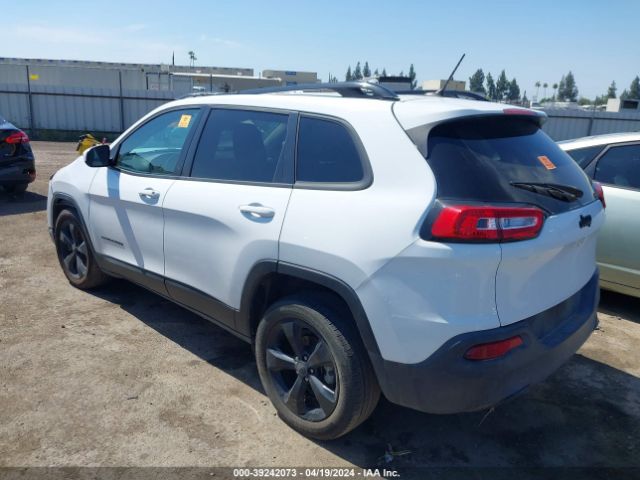 Photo 2 VIN: 1C4PJLCB1JD531468 - JEEP CHEROKEE 