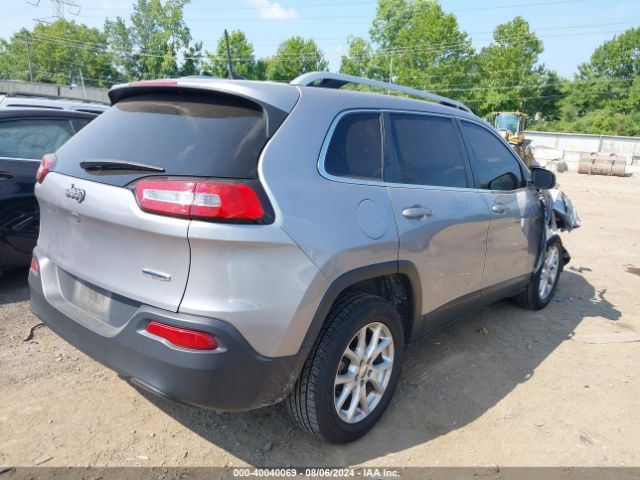 Photo 3 VIN: 1C4PJLCB1JD576734 - JEEP CHEROKEE 