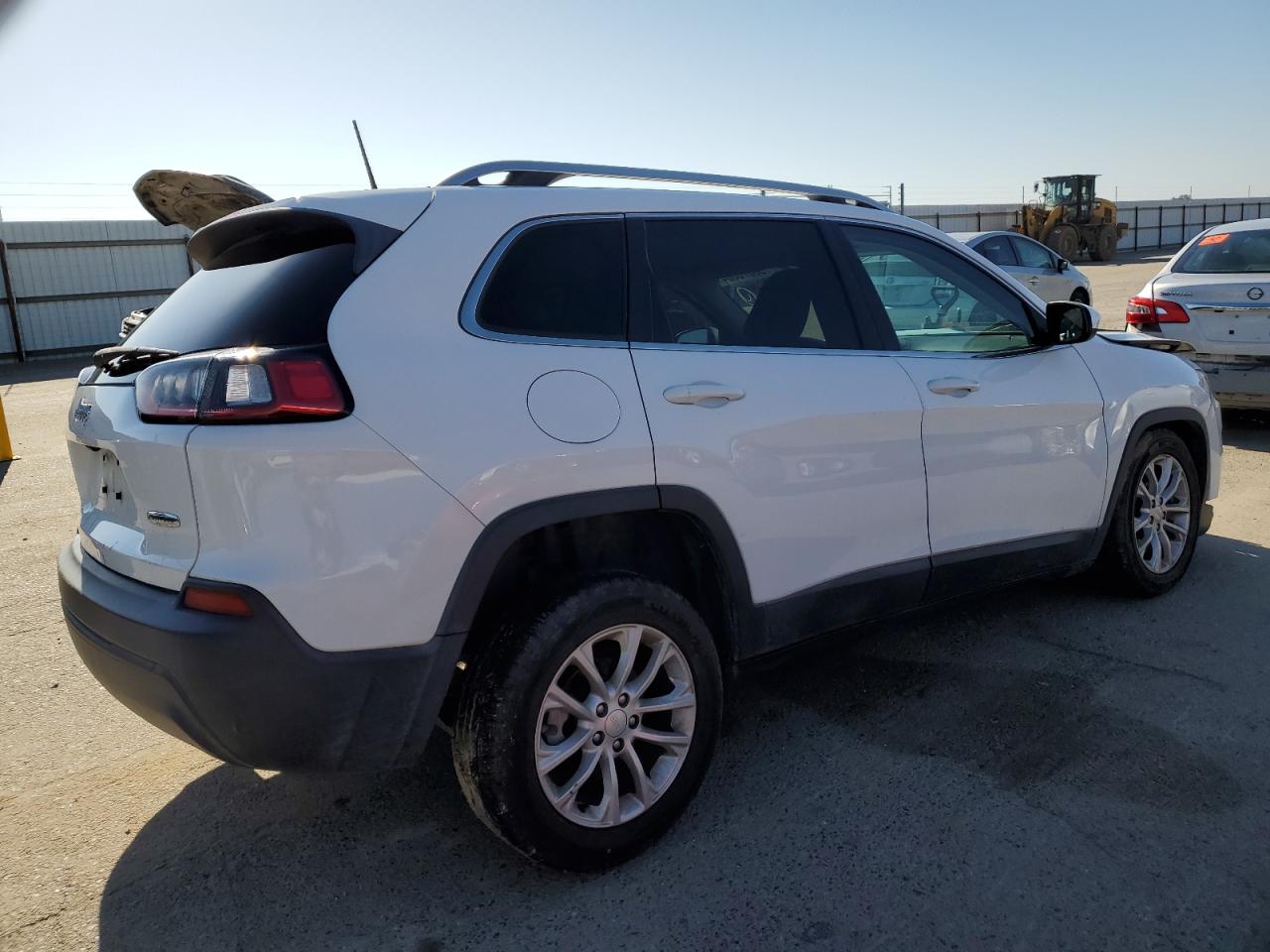 Photo 2 VIN: 1C4PJLCB1KD206711 - JEEP GRAND CHEROKEE 