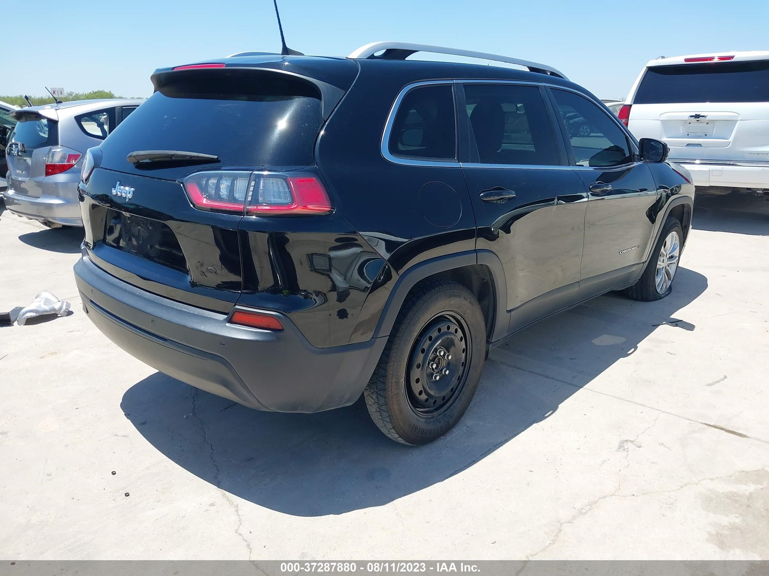 Photo 3 VIN: 1C4PJLCB1KD454585 - JEEP CHEROKEE 