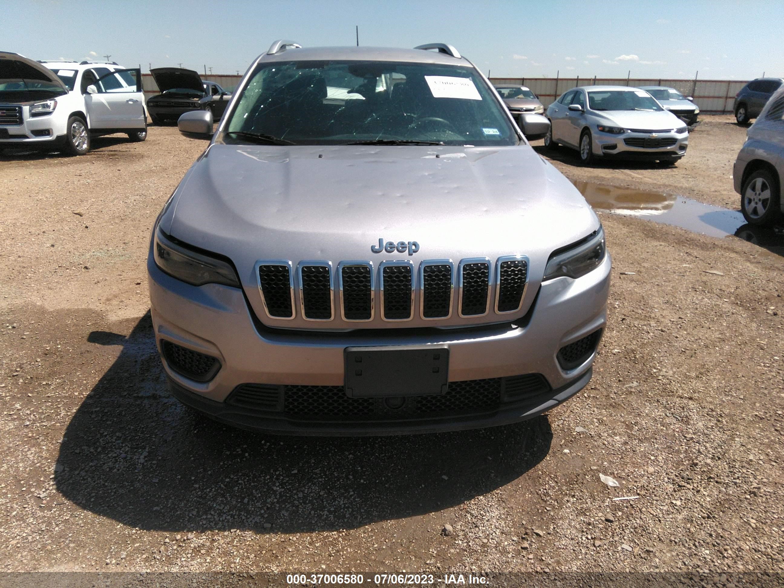 Photo 11 VIN: 1C4PJLCB1MD180243 - JEEP CHEROKEE 