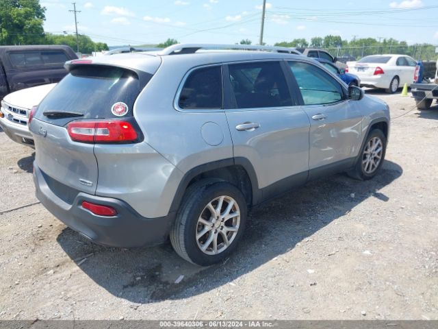 Photo 3 VIN: 1C4PJLCB2EW173887 - JEEP CHEROKEE 