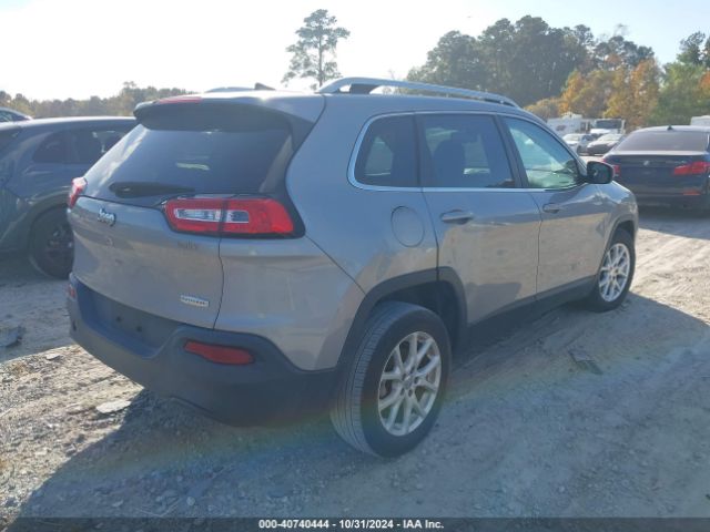 Photo 3 VIN: 1C4PJLCB2GW135871 - JEEP CHEROKEE 