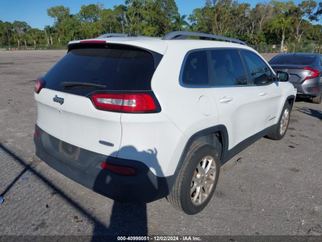 Photo 3 VIN: 1C4PJLCB2GW288332 - JEEP CHEROKEE 