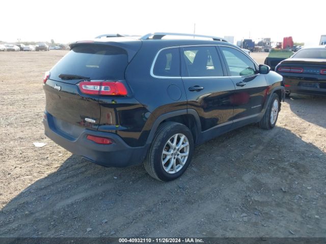 Photo 3 VIN: 1C4PJLCB2JD566813 - JEEP CHEROKEE 