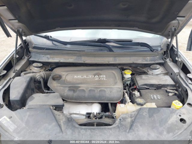 Photo 9 VIN: 1C4PJLCB2KD203493 - JEEP CHEROKEE 