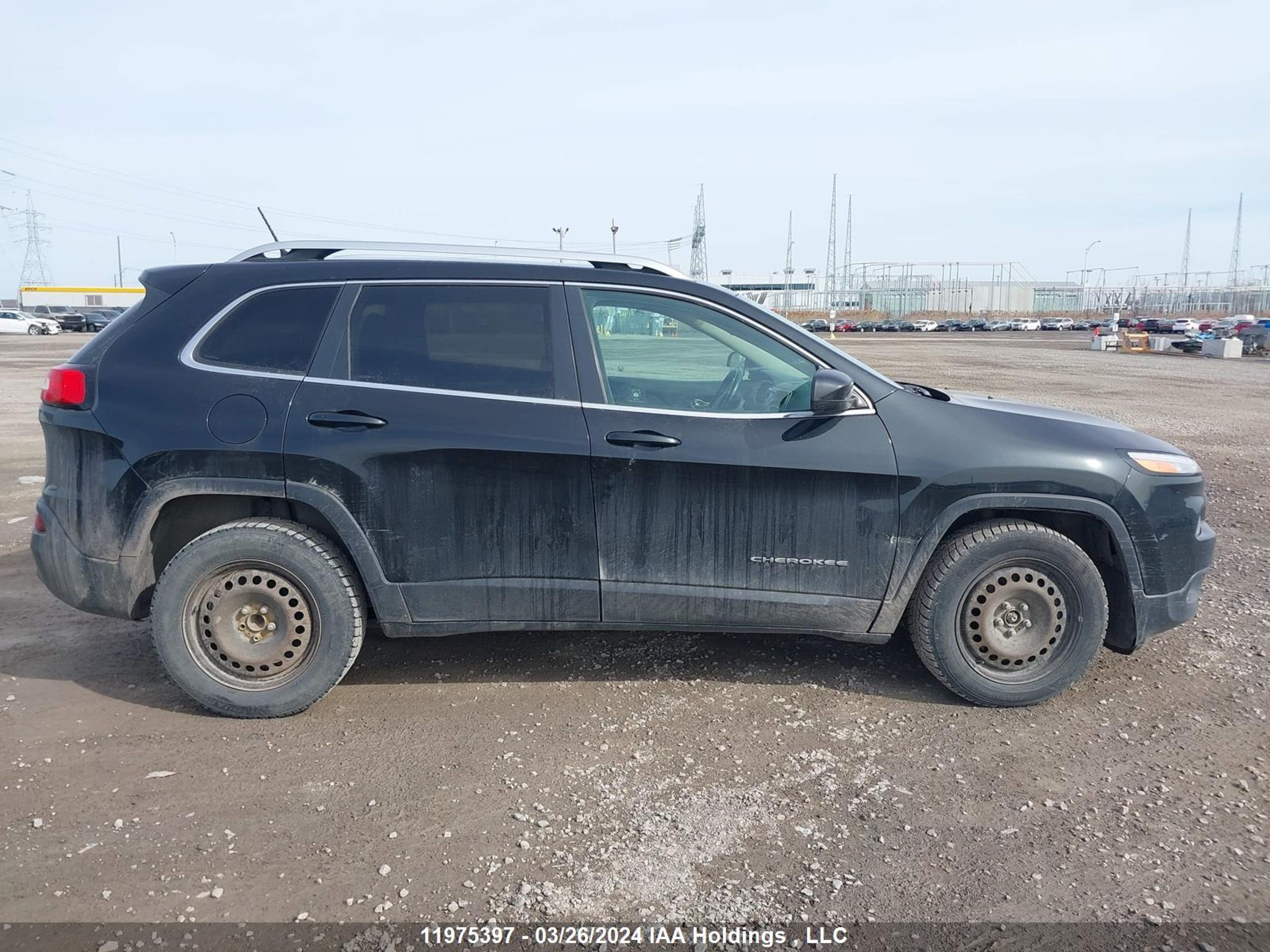 Photo 12 VIN: 1C4PJLCB3EW139974 - JEEP CHEROKEE 