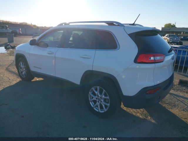 Photo 2 VIN: 1C4PJLCB3FW585141 - JEEP CHEROKEE 