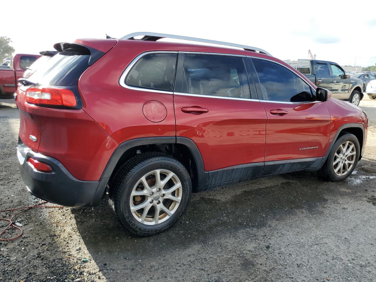 Photo 2 VIN: 1C4PJLCB3FW597306 - JEEP GRAND CHEROKEE 