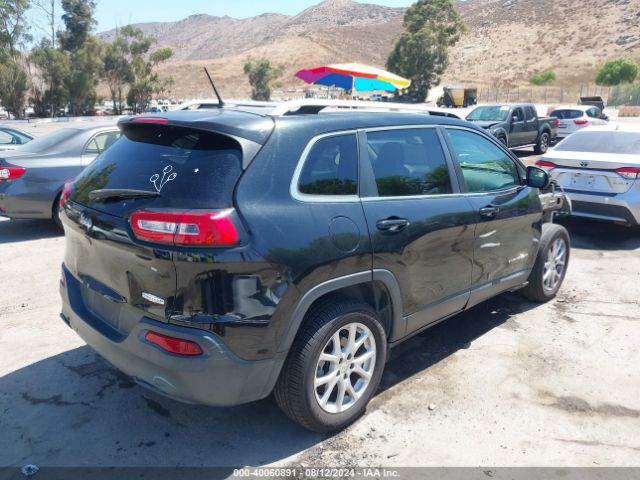 Photo 3 VIN: 1C4PJLCB3FW732718 - JEEP CHEROKEE 