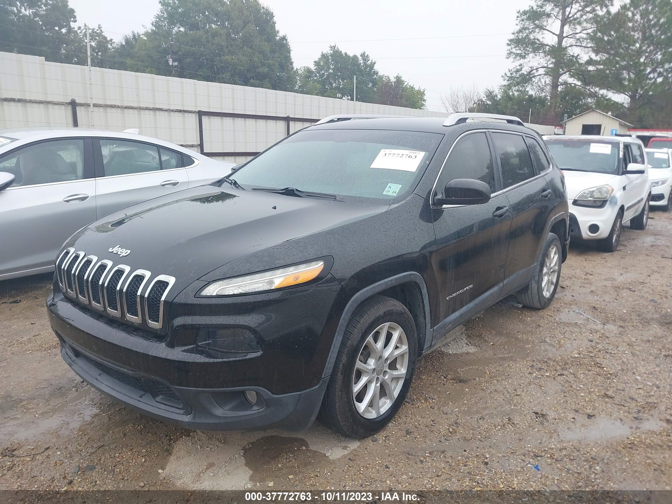 Photo 1 VIN: 1C4PJLCB3FW782973 - JEEP CHEROKEE 