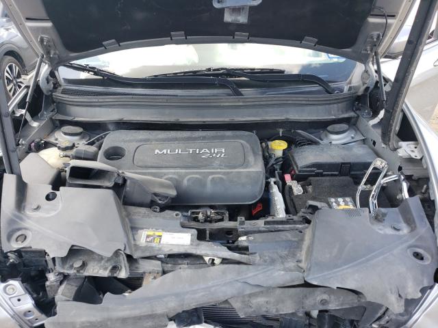 Photo 6 VIN: 1C4PJLCB3GW243240 - JEEP CHEROKEE L 