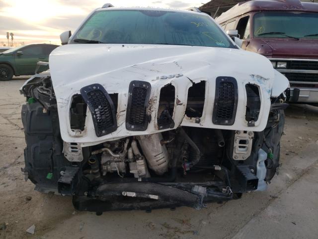 Photo 8 VIN: 1C4PJLCB3GW303727 - JEEP CHEROKEE L 