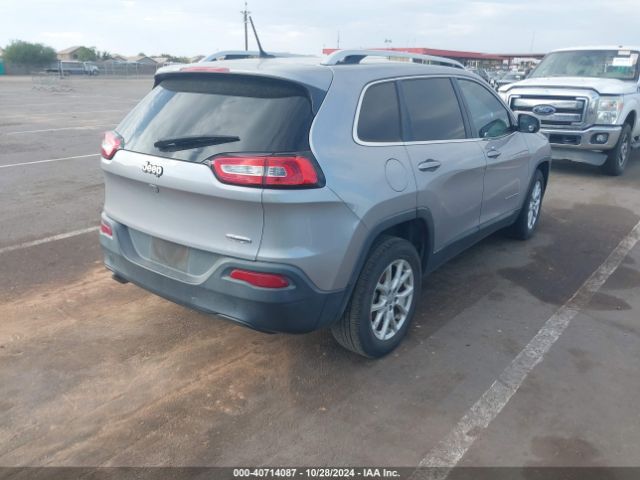 Photo 3 VIN: 1C4PJLCB3HD240495 - JEEP CHEROKEE 