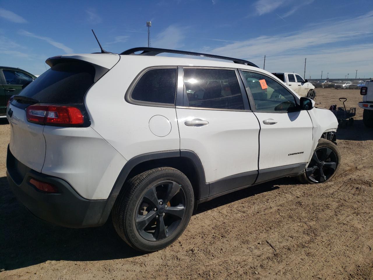 Photo 2 VIN: 1C4PJLCB3JD596497 - JEEP GRAND CHEROKEE 