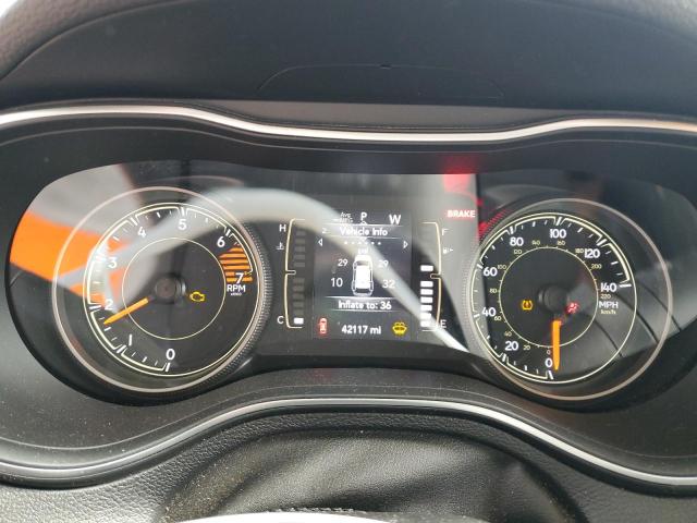 Photo 8 VIN: 1C4PJLCB3KD340880 - JEEP CHEROKEE L 