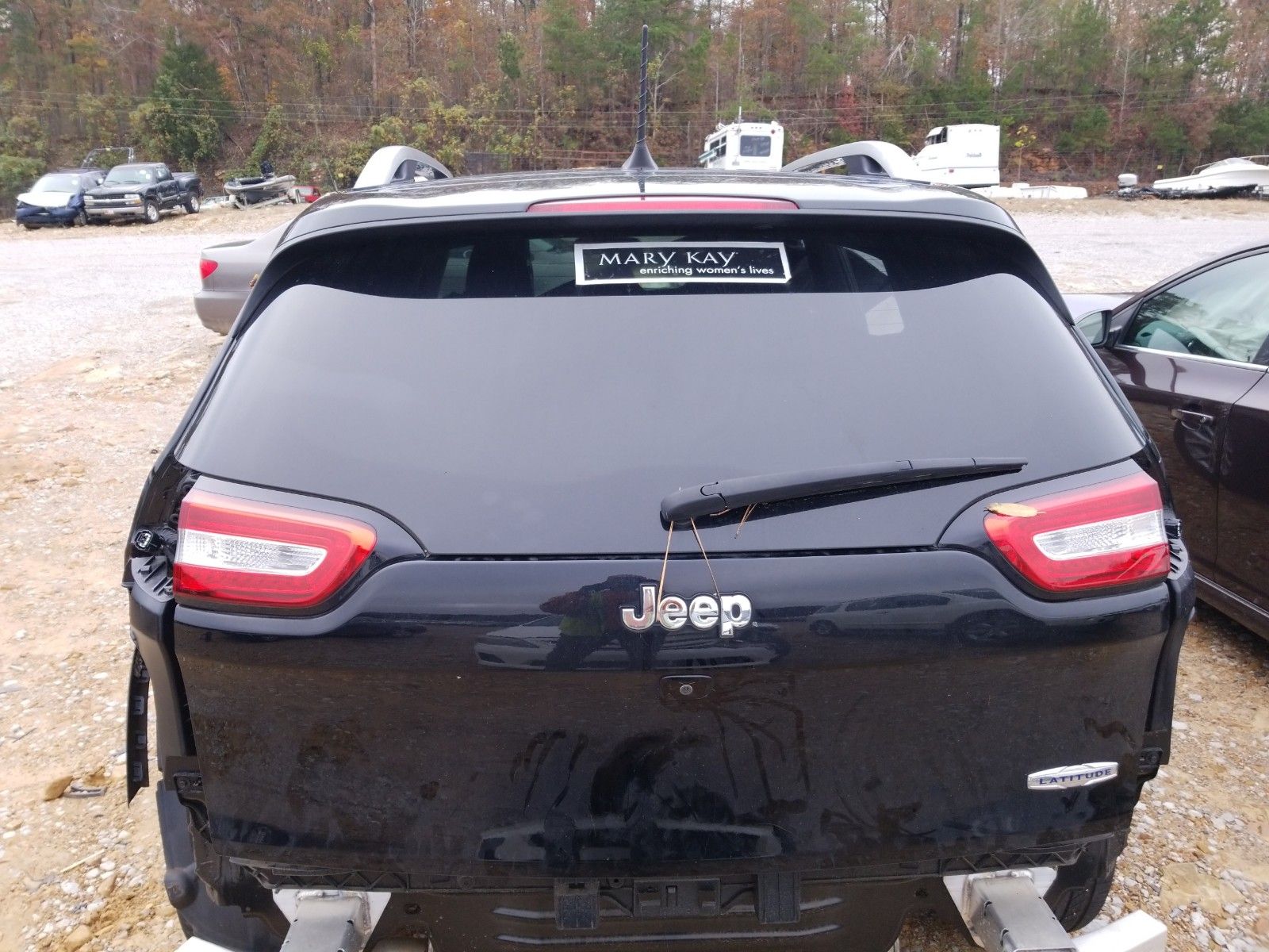 Photo 12 VIN: 1C4PJLCB4JD604848 - JEEP CHEROKEE FWD 4C 