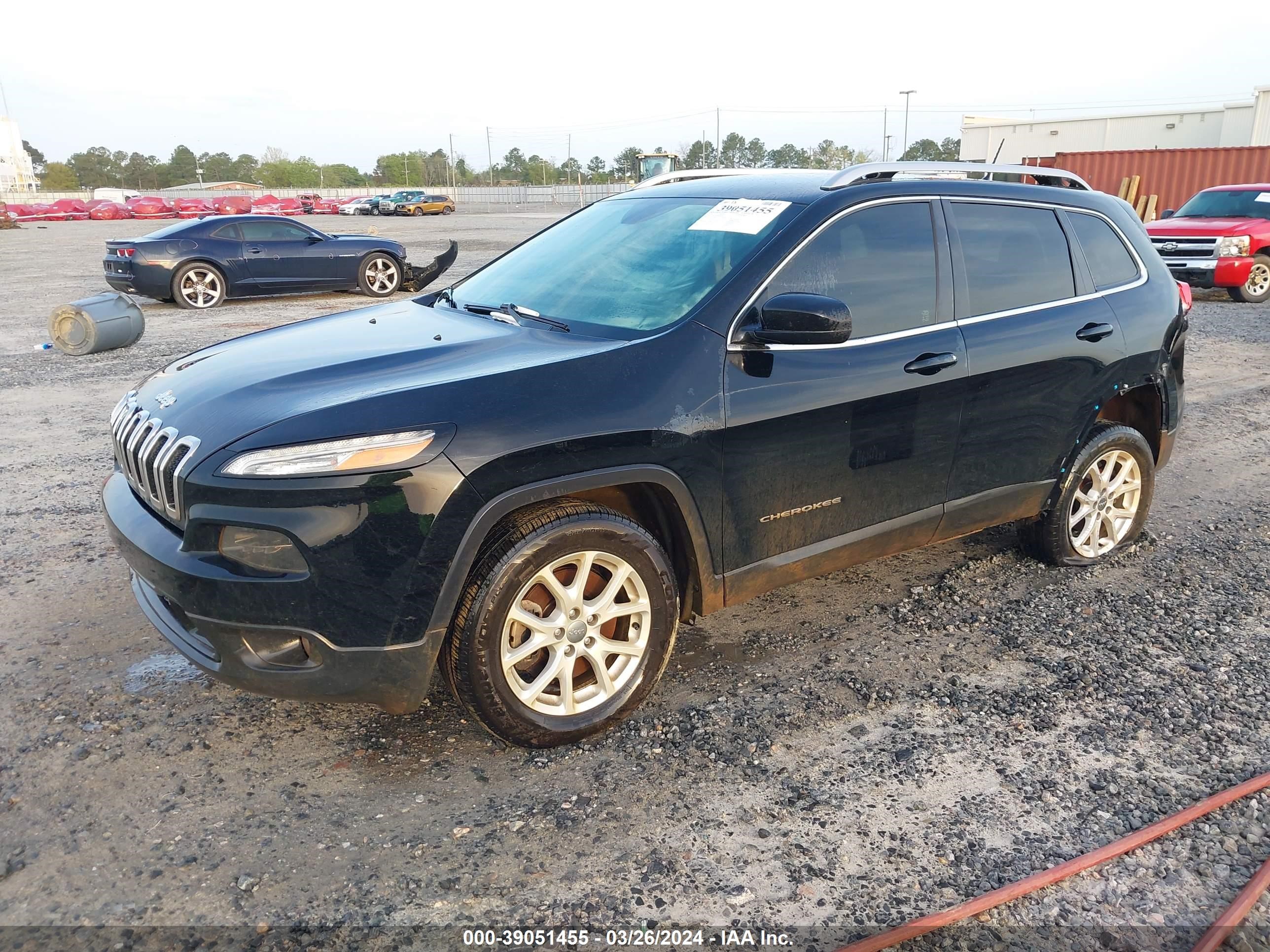 Photo 1 VIN: 1C4PJLCB5JD523440 - JEEP CHEROKEE 