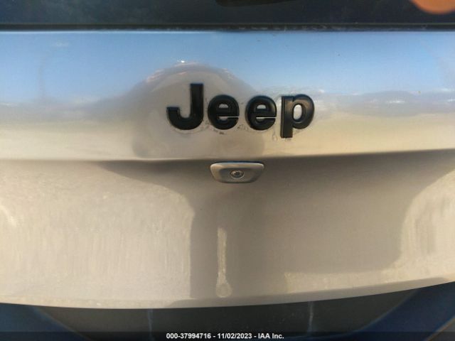 Photo 5 VIN: 1C4PJLCB5JD595366 - JEEP CHEROKEE 