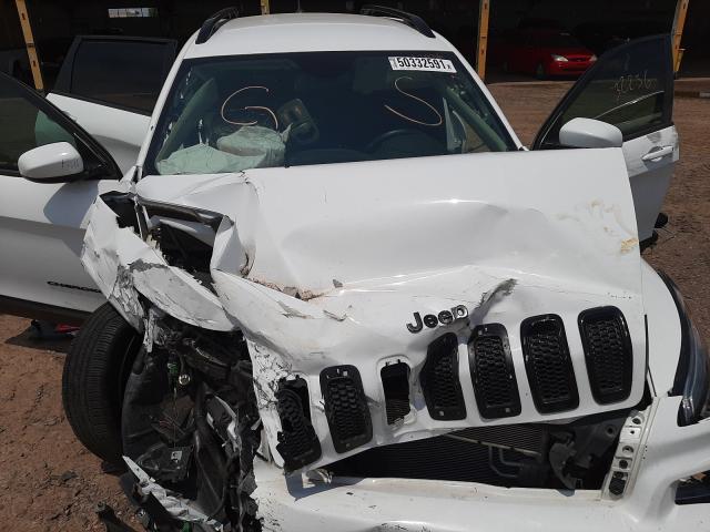 Photo 6 VIN: 1C4PJLCB5JD620766 - JEEP CHEROKEE L 